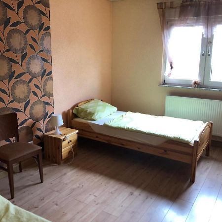 Monteurunterkunft Oberhausen-Rheinhausen Ngoại thất bức ảnh